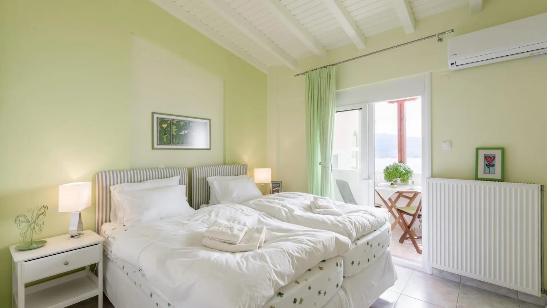 Elegant Apartment With Sea View In Neos Marmaras | 93 Sqm Grekland